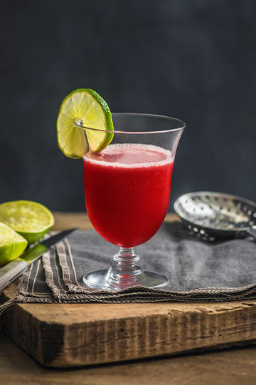 吉尔吉斯斯坦举行胜利日阅兵仪式